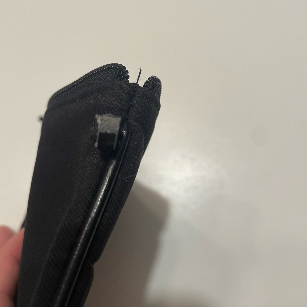 Dior Pouch - Picture 3 of 4